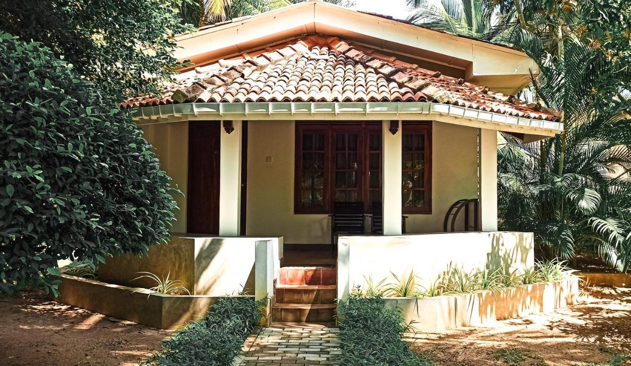 Lagoon Paradise Beach Resort Tangalle Exterior foto